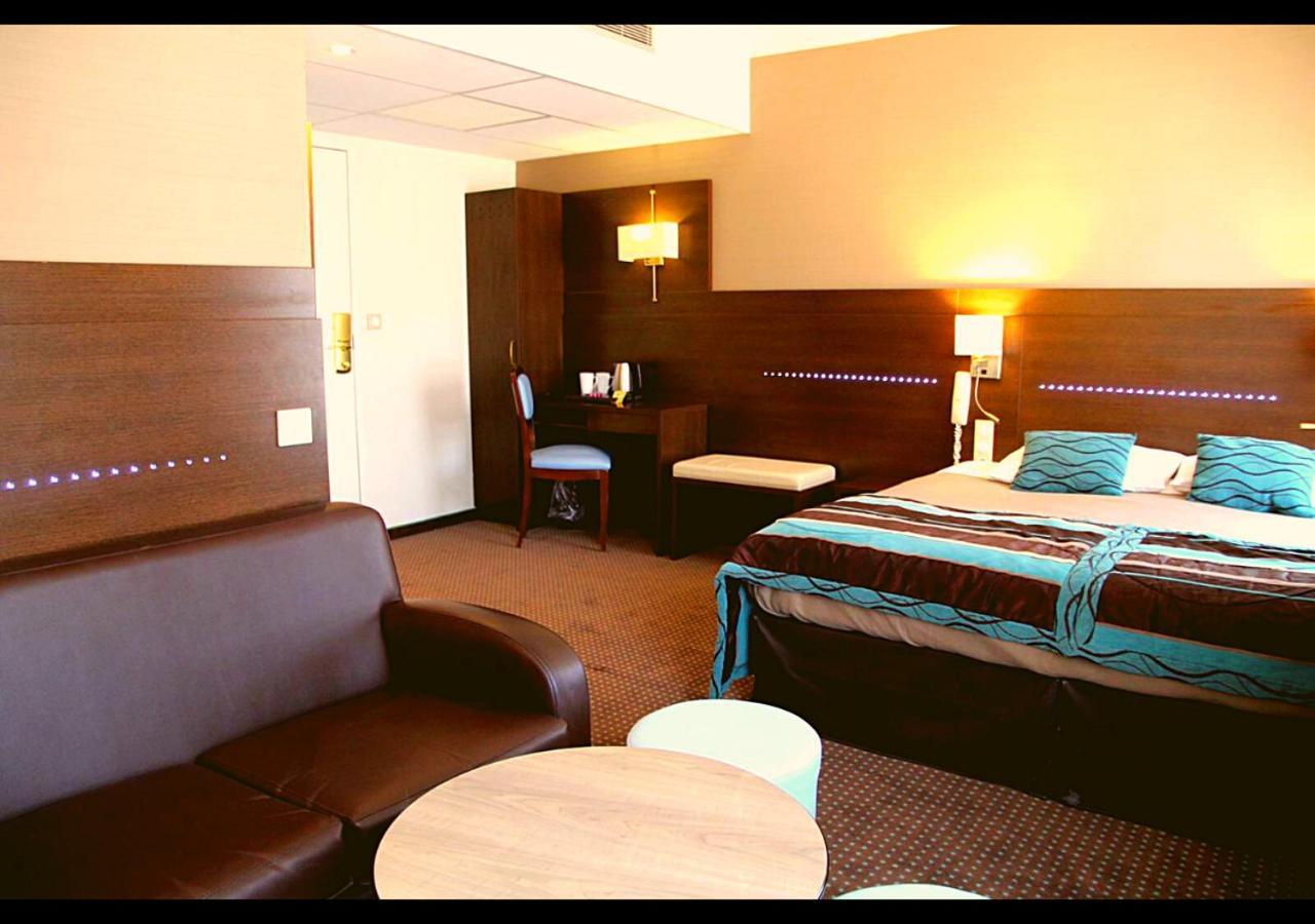 Hôtel Helgon - Lourdes Pyrénées Extérieur photo