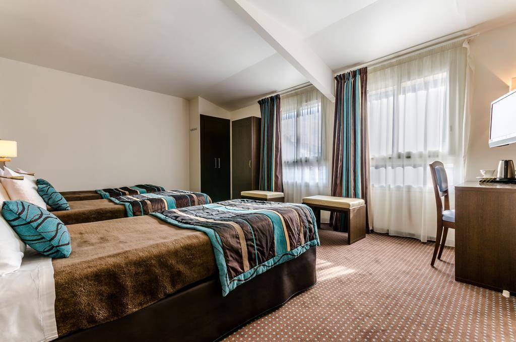 Hôtel Helgon - Lourdes Pyrénées Extérieur photo